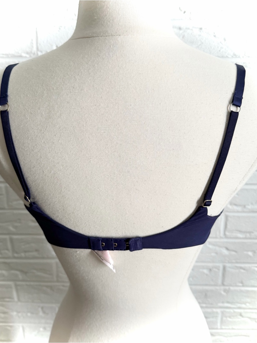 Victoria’s Secret Vintage Y2K Push-up Without Padding Navy Eyelet Bra Size 36B - Picture 2 of 4
